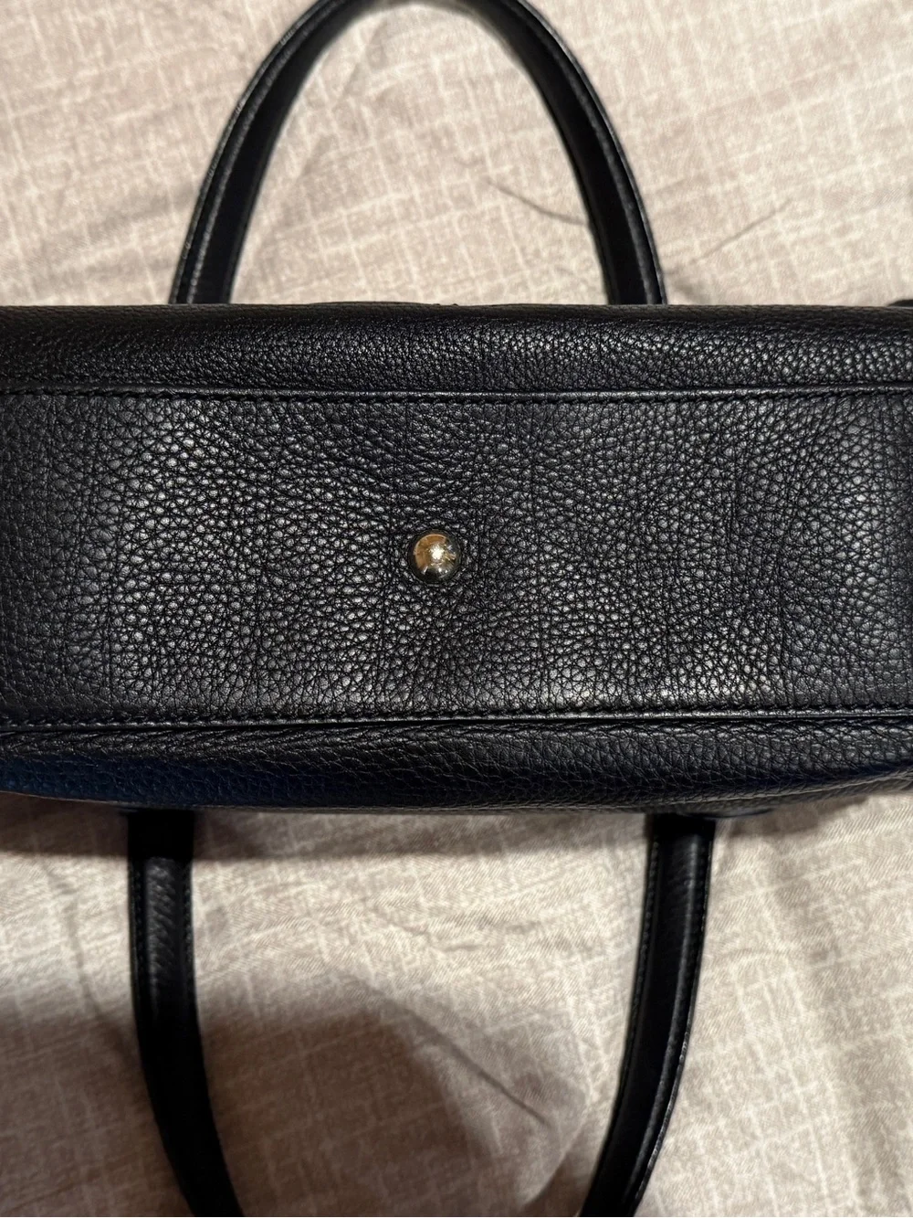 Gucci Black Pebbled Leather Embossed Double G Detail
